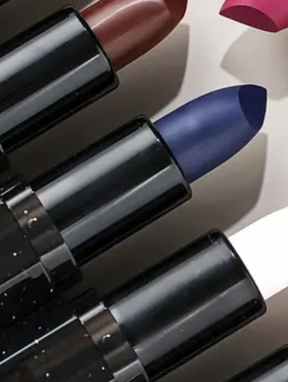 2/16🎈Blue Velvet Matte Lip Tint